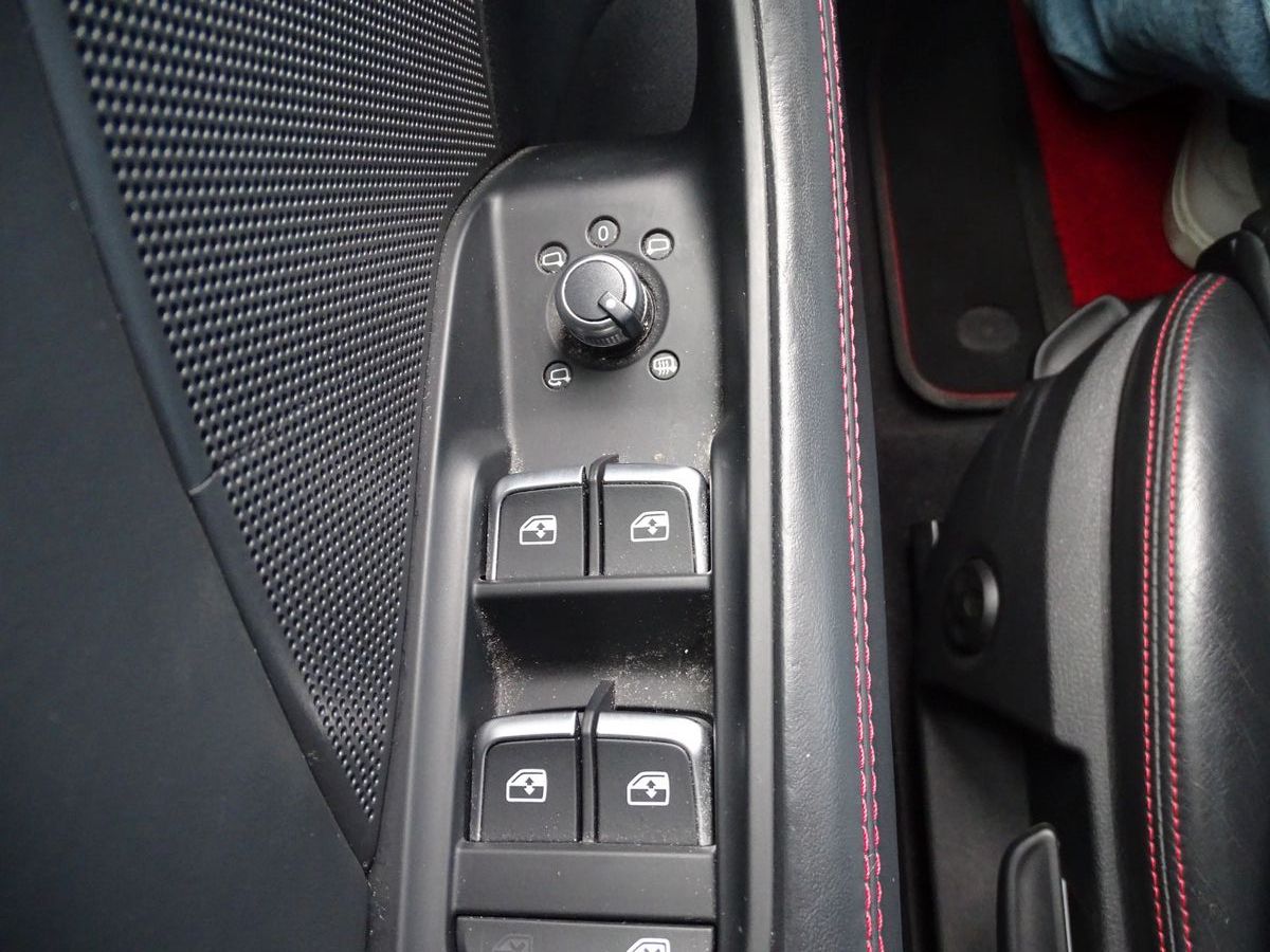Audi S3 Sportback 2.0 TFSI quattro foto 13