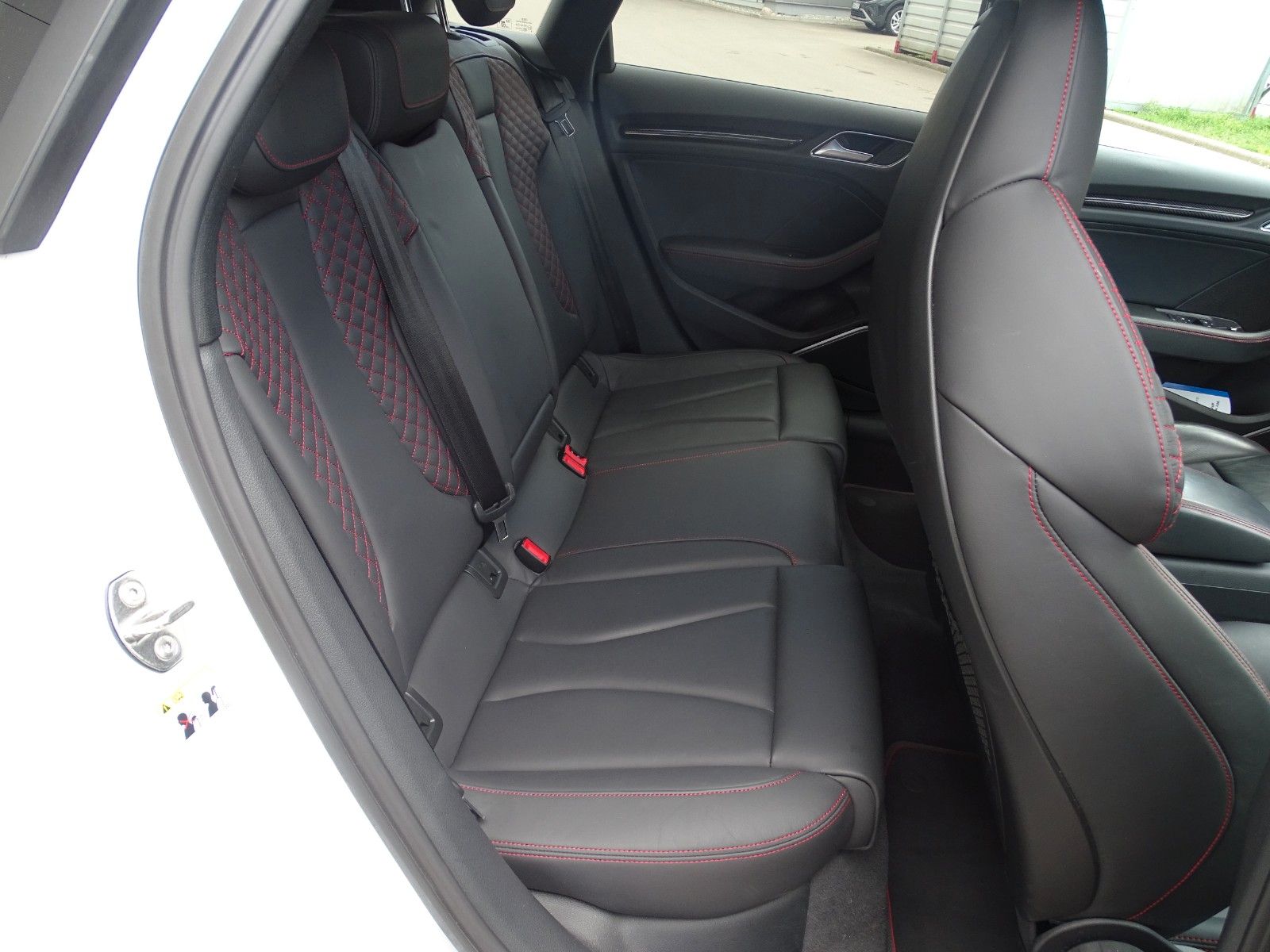 Audi S3 Sportback 2.0 TFSI quattro foto 7