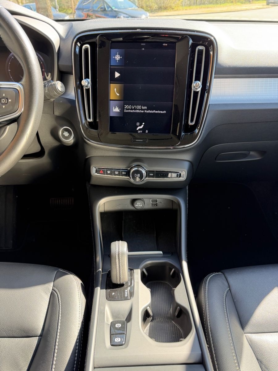 Volvo XC40 D4 AWD Momentum Pro #volvo #madebymerten foto 14