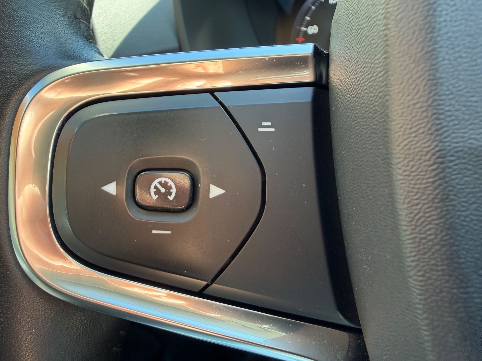 Volvo XC40 D4 AWD Momentum Pro #volvo #madebymerten foto 21