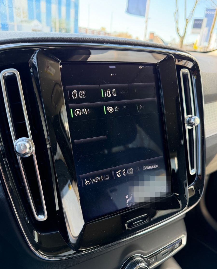 Volvo XC40 D4 AWD Momentum Pro #volvo #madebymerten foto 22