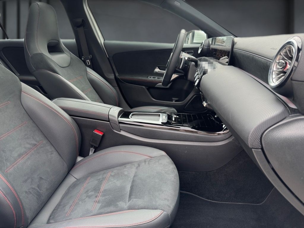 Mercedes-Benz A 200 d AMG, Pano-D, Kamera, Winter-P, CarPlay foto 6