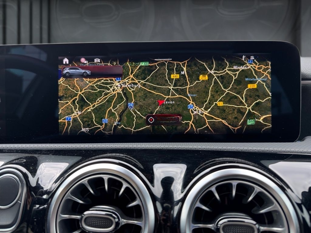 Mercedes-Benz A 200 d AMG, Pano-D, Kamera, Winter-P, CarPlay foto 10