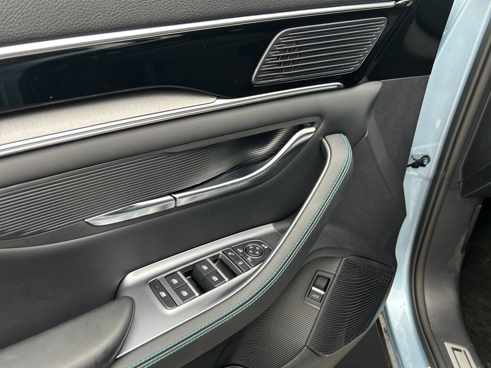 BYD Seal U EV Design HUD ACC PANORAMA NAV LED SHZ foto 18