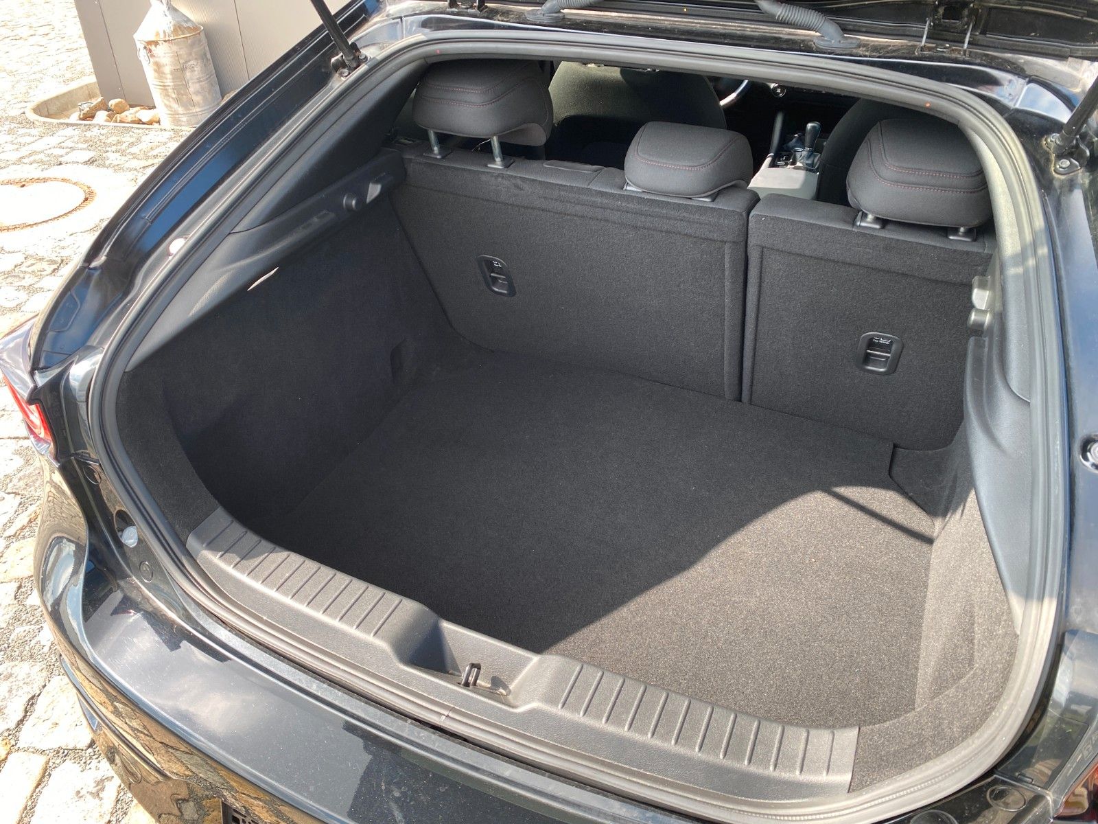 Mazda 3 LIMO HOMURA LED ALLWETTER SCHECKHEFT CARPLAY foto 15