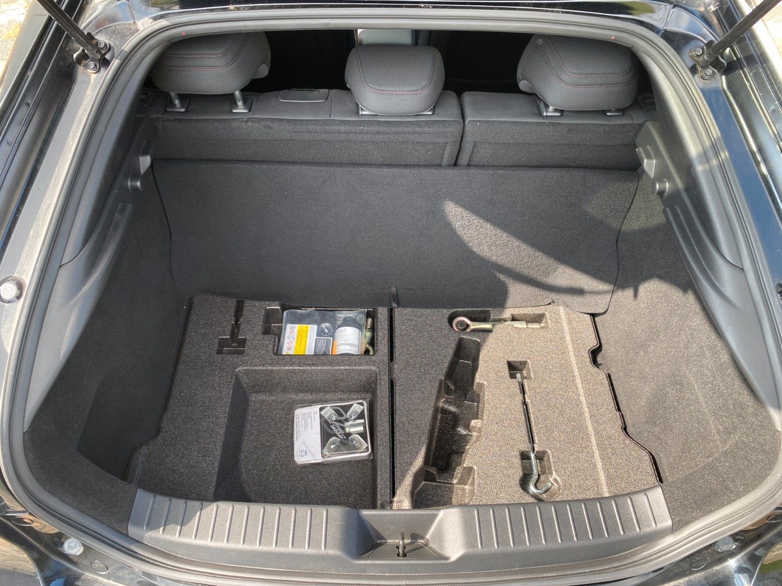 Mazda 3 LIMO HOMURA LED ALLWETTER SCHECKHEFT CARPLAY foto 17