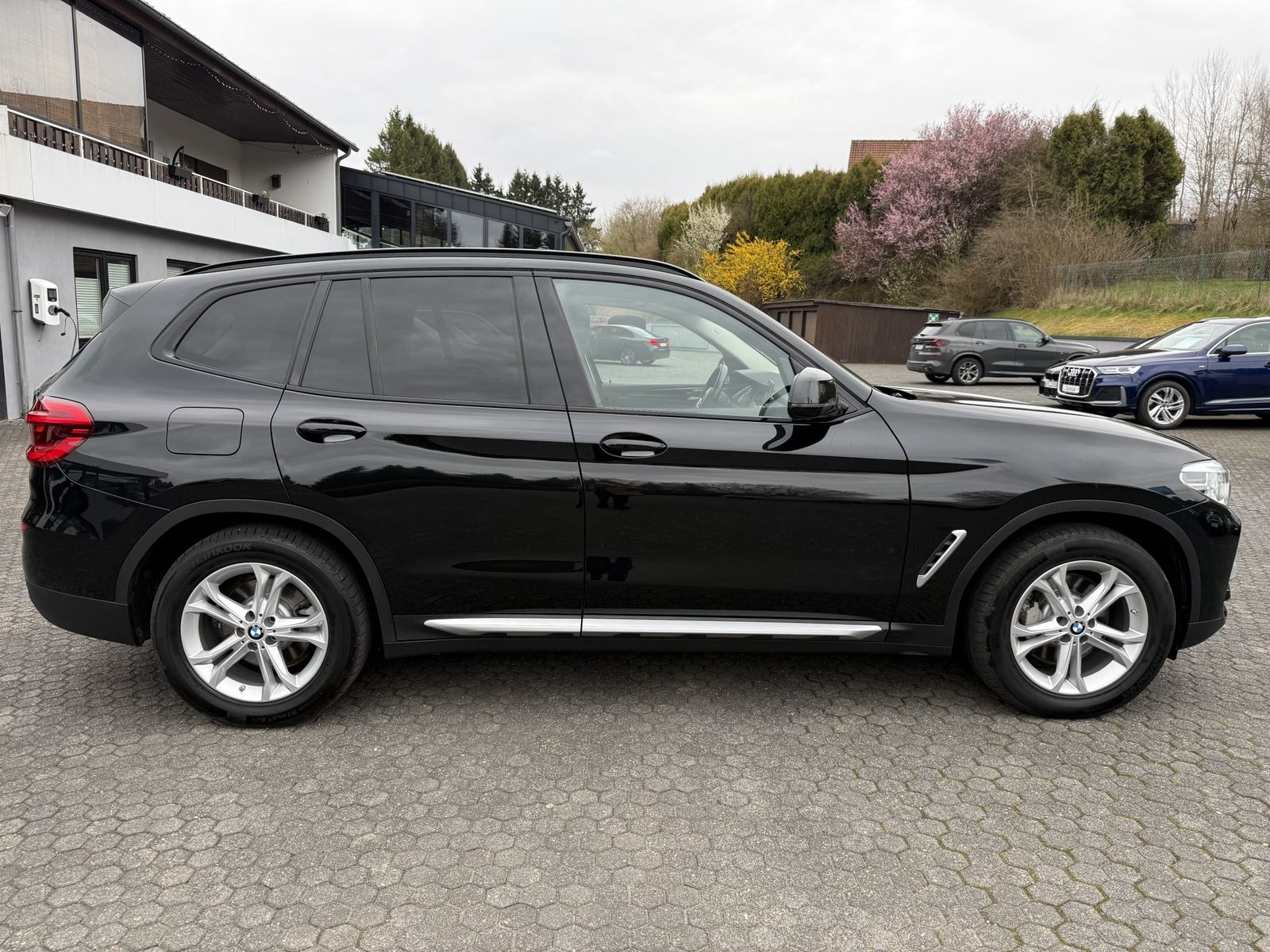 BMW X3 xDrive30d xLine Navi AHK HiFi Shz PDC Teilled foto 4