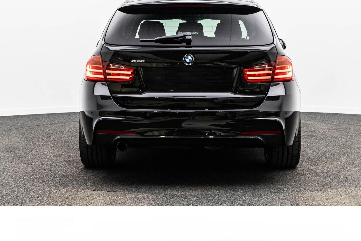 BMW 320i TOURING xDRIVE SHADOW/HuD/AHK/PANO/KAMERA foto 10
