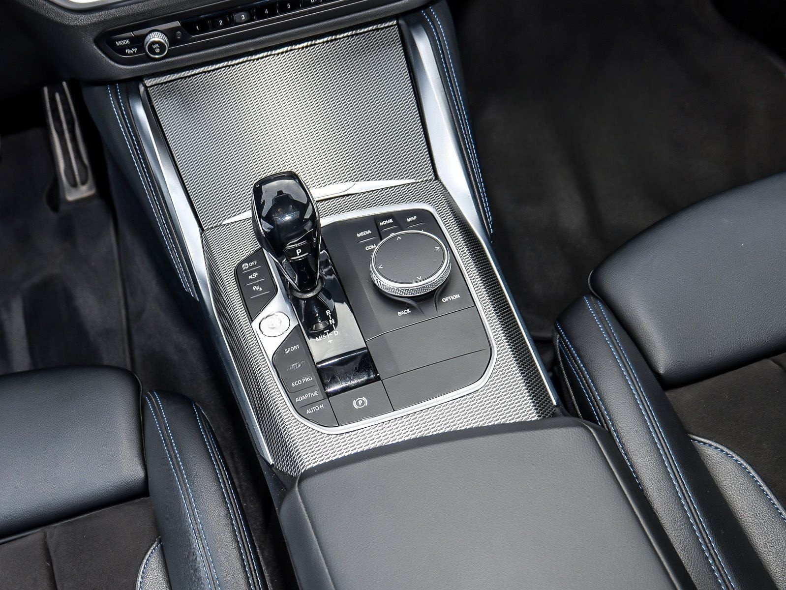 BMW M440i xDrive Coupé M-Sport+PANO+AHK+Laserlicht+H foto 17