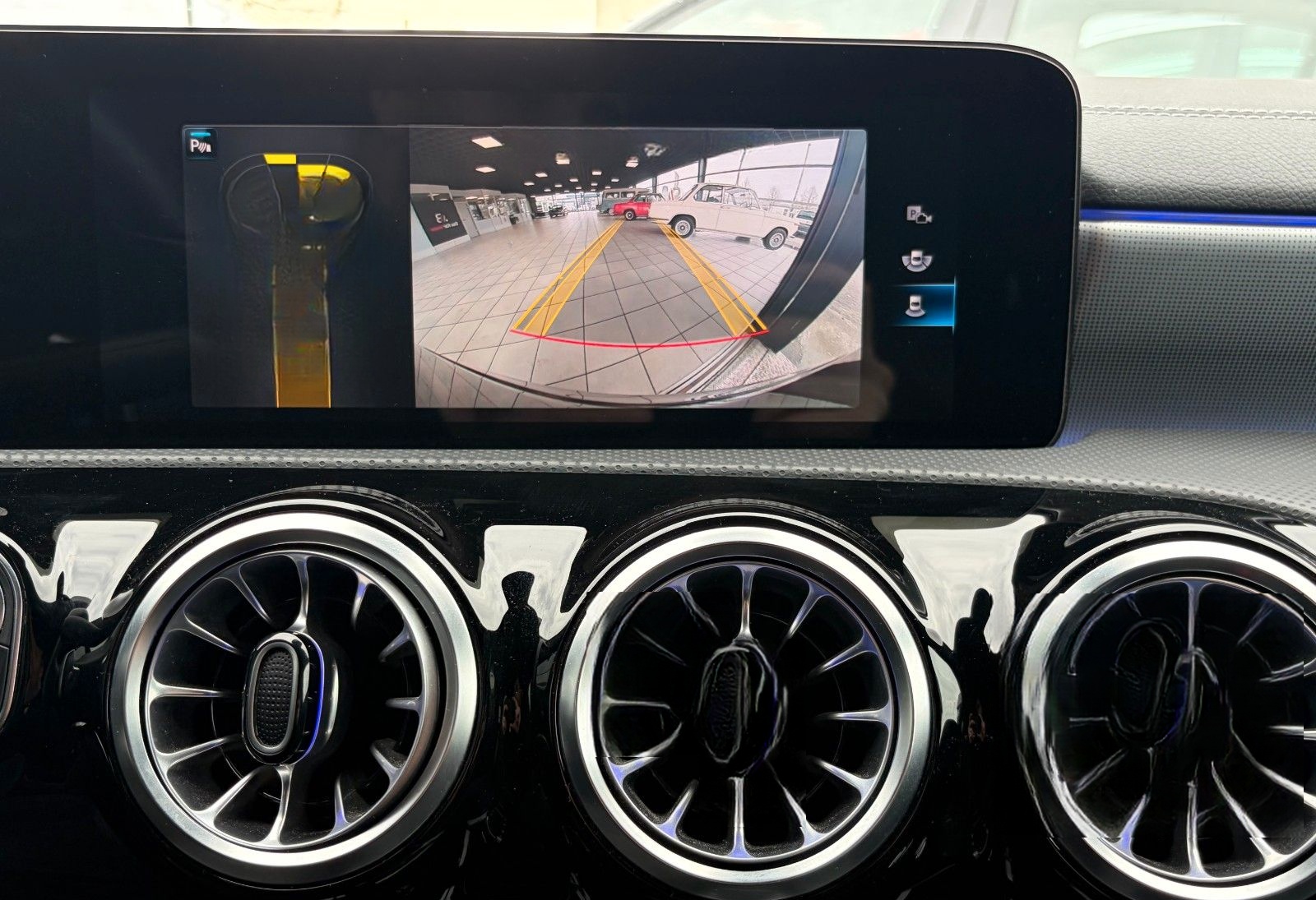 Mercedes-Benz CLA 180 SB Edition · AMG Line · Multibeam·Kamera foto 20