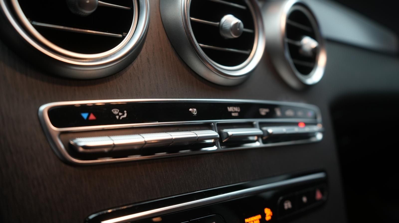 Mercedes-Benz GLC 300 e 4Matic 9G-Tronic AMG Leder/Temp/Kamera foto 19