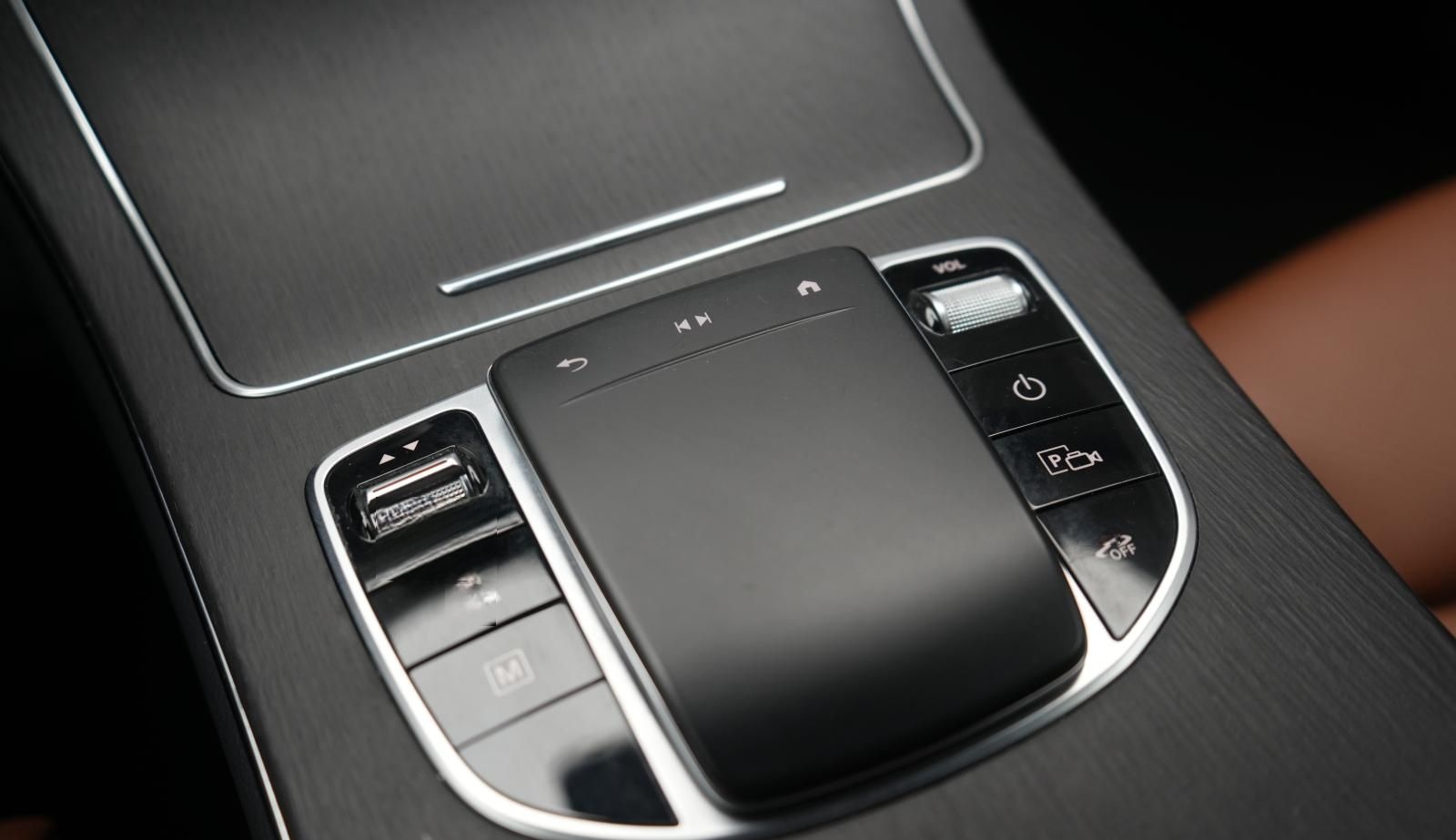 Mercedes-Benz GLC 300 e 4Matic 9G-Tronic AMG Leder/Temp/Kamera foto 20