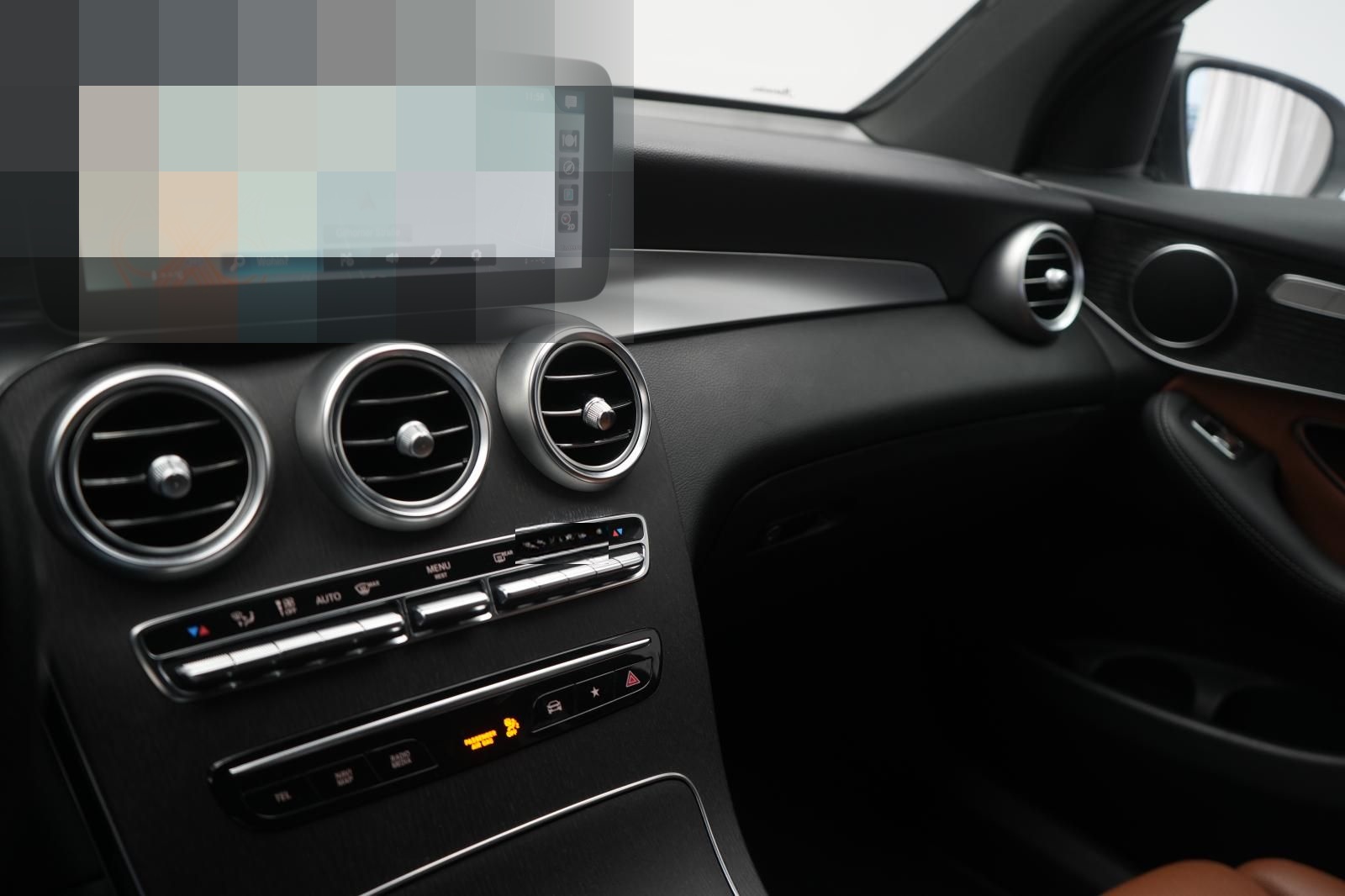 Mercedes-Benz GLC 300 e 4Matic 9G-Tronic AMG Leder/Temp/Kamera foto 25