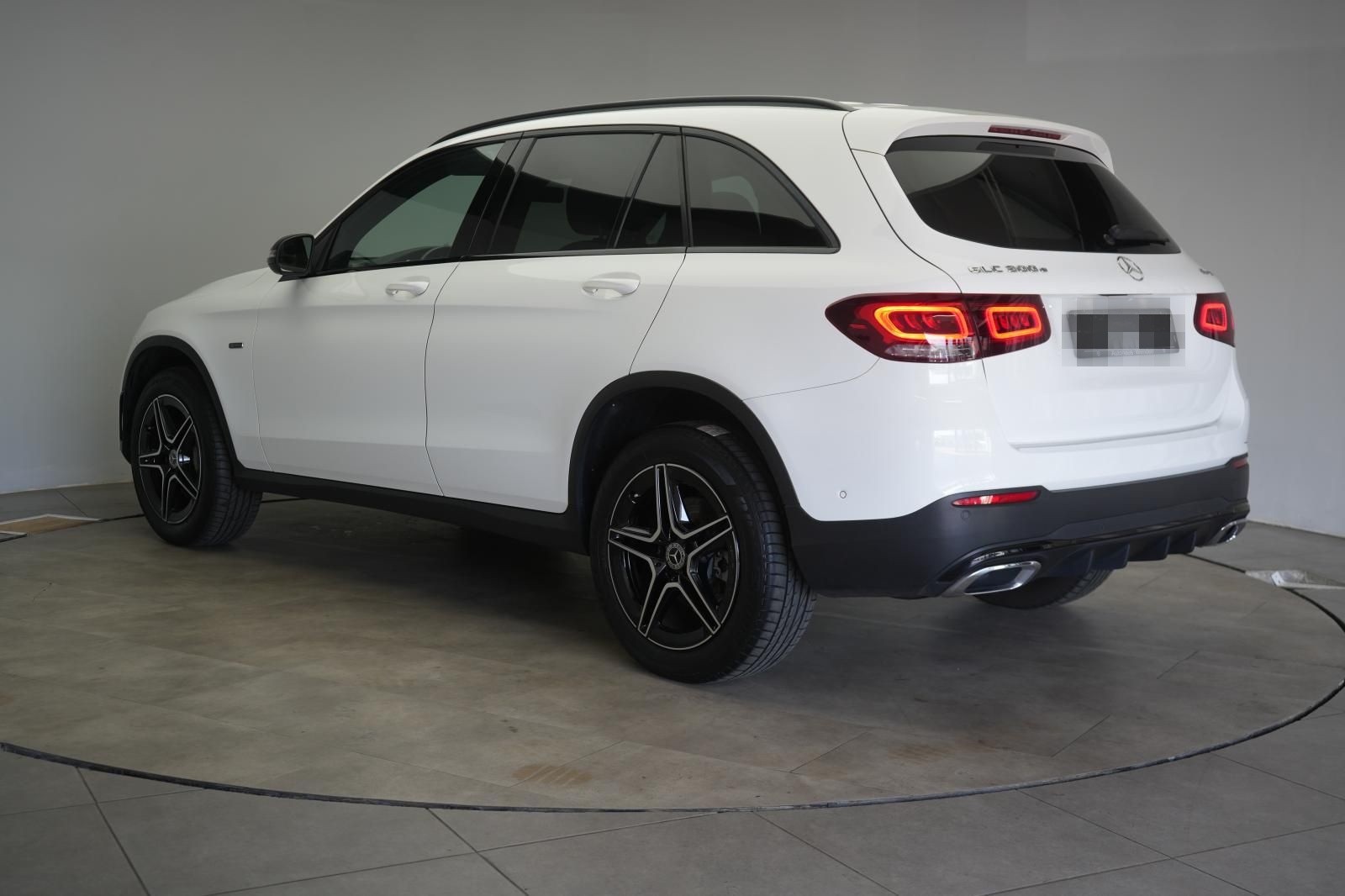 Mercedes-Benz GLC 300 e 4Matic 9G-Tronic AMG Leder/Temp/Kamera foto 5
