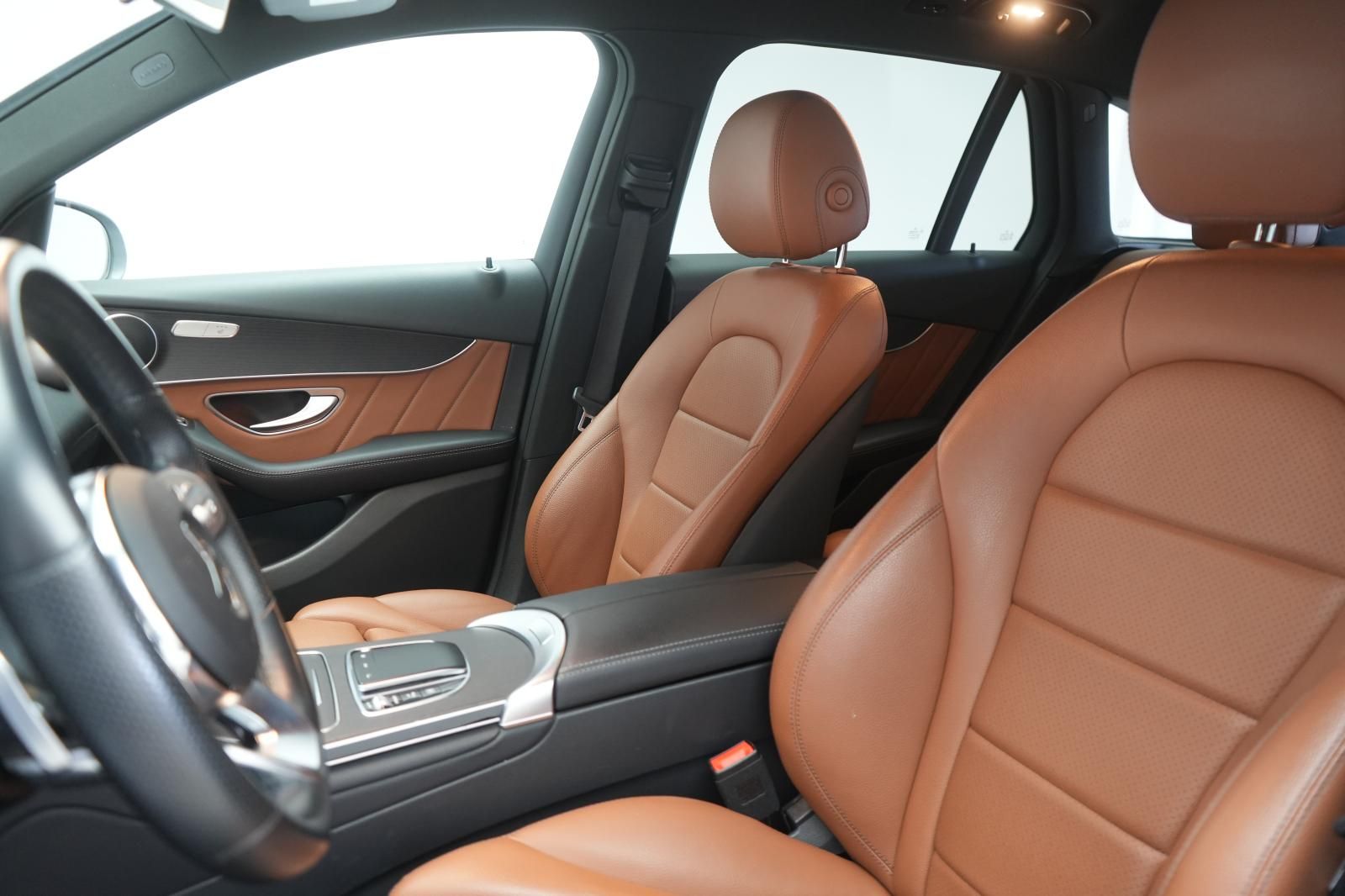 Mercedes-Benz GLC 300 e 4Matic 9G-Tronic AMG Leder/Temp/Kamera foto 10