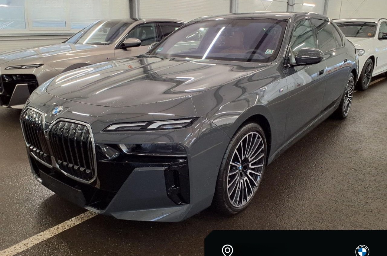 BMW 740d xDr M SPORT AutoTüren,SkyL,StHzg,360°