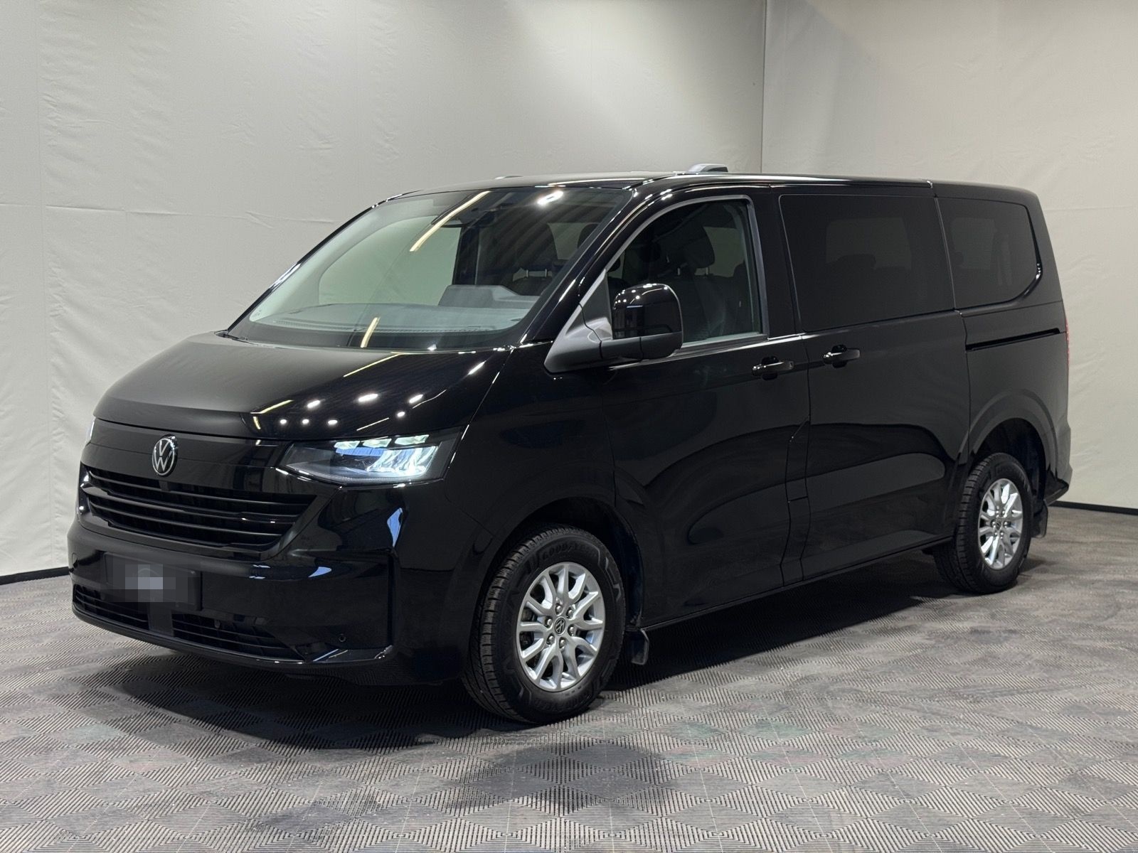 Volkswagen T7 Caravelle Life 2.0 TDI DSG 4M KR | LED NAVI foto 2