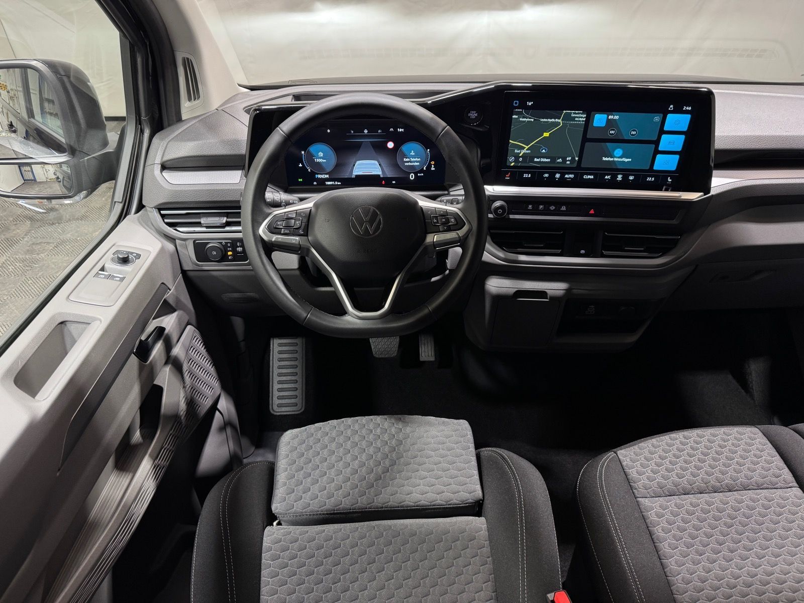 Volkswagen T7 Caravelle Life 2.0 TDI DSG 4M KR | LED NAVI foto 5