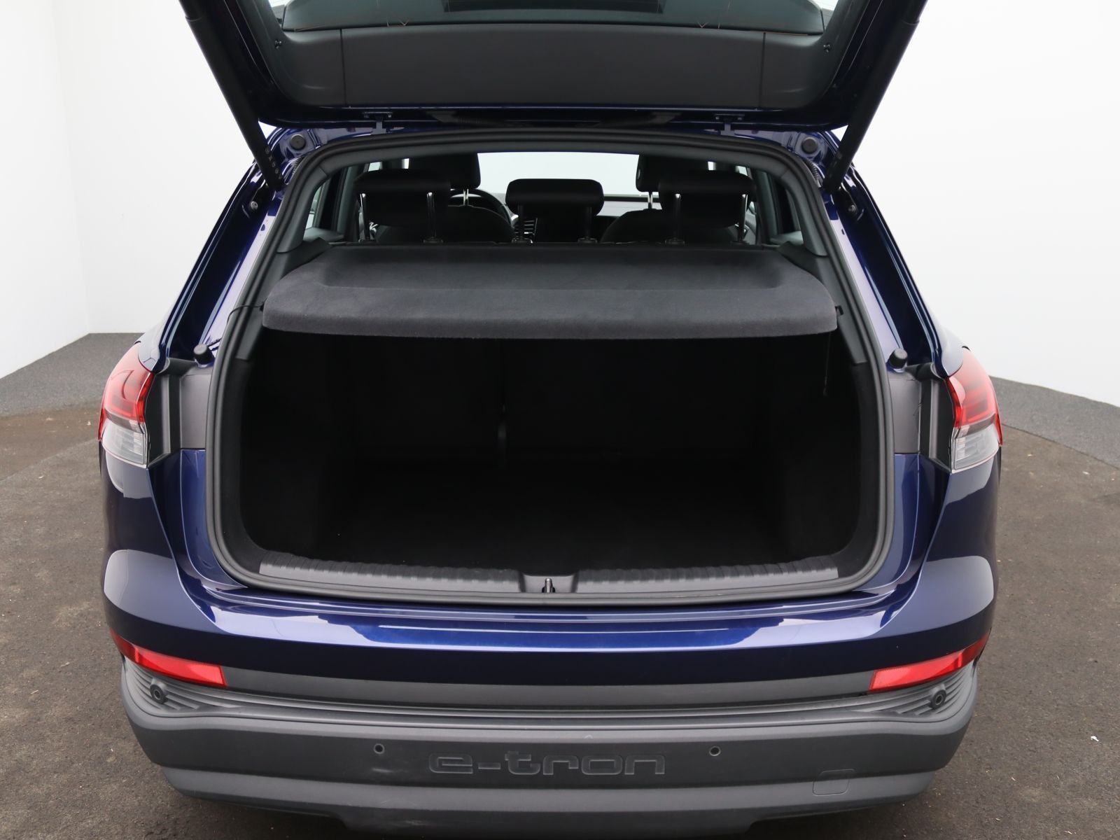 Audi Q4 35 e-tron / Standklima, ParkAssi, LED, RFK foto 8