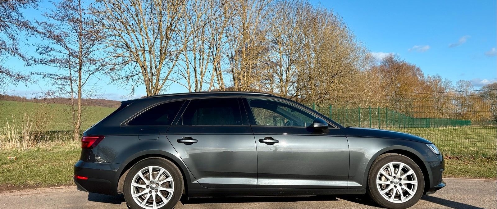 Audi A4 Avant quattro S-Tronic foto 2