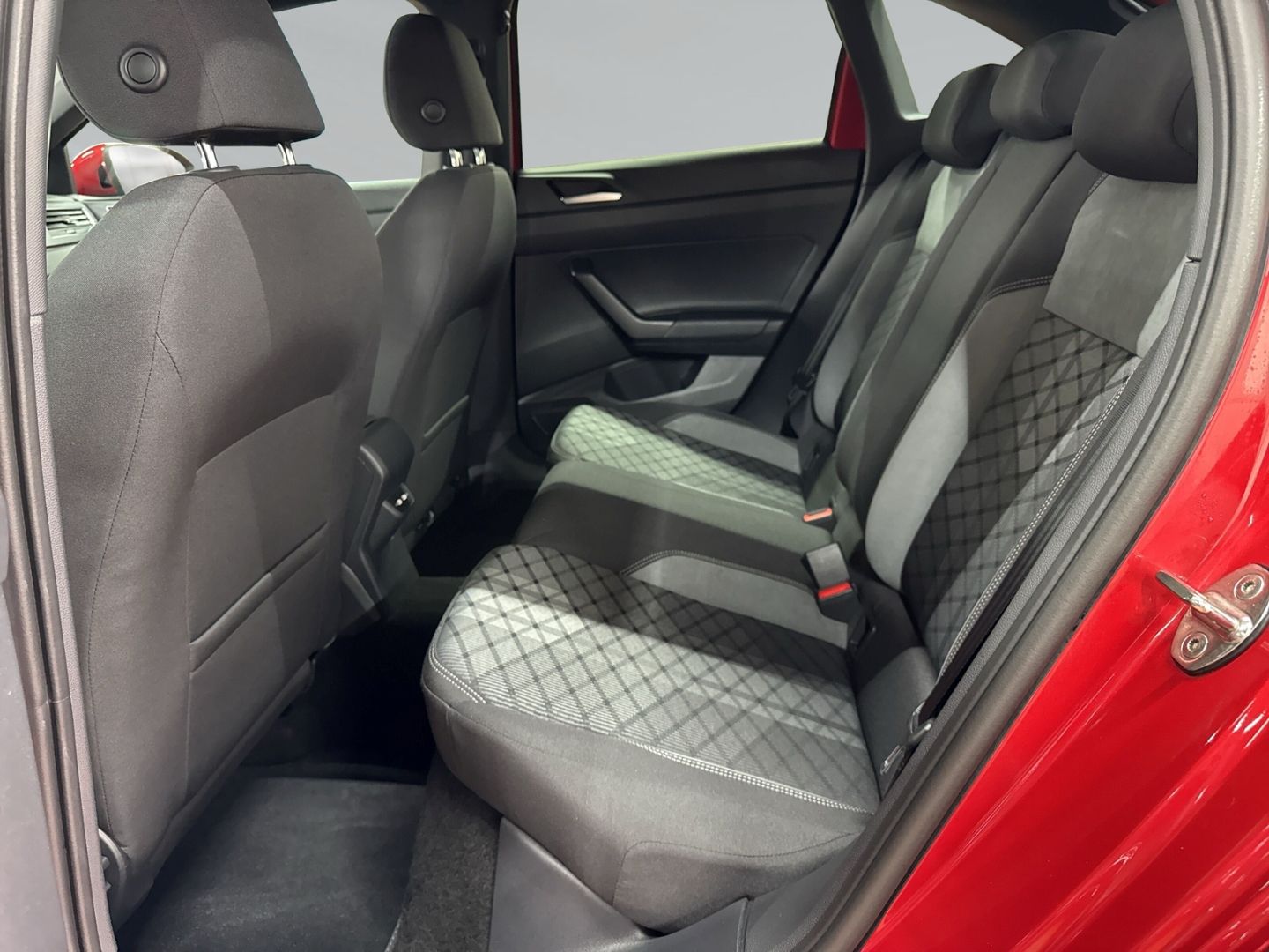 Volkswagen Taigo 1.5 TSI R-Line DSG ACC+beats+Kamera+Navi foto 11