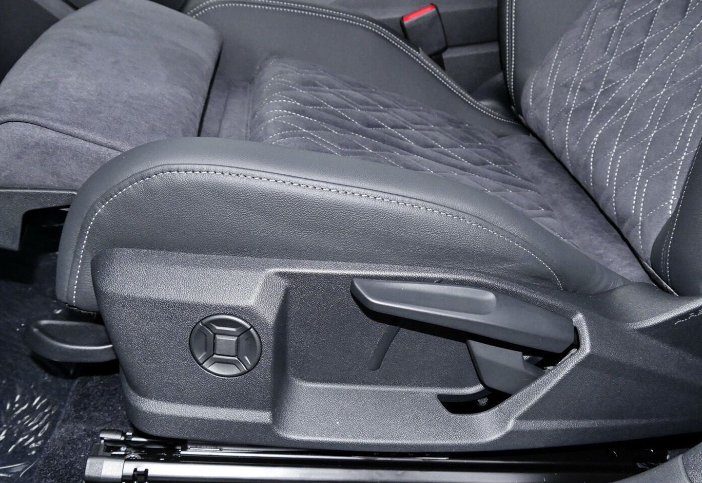 Audi Q4 e-tron 40 foto 13