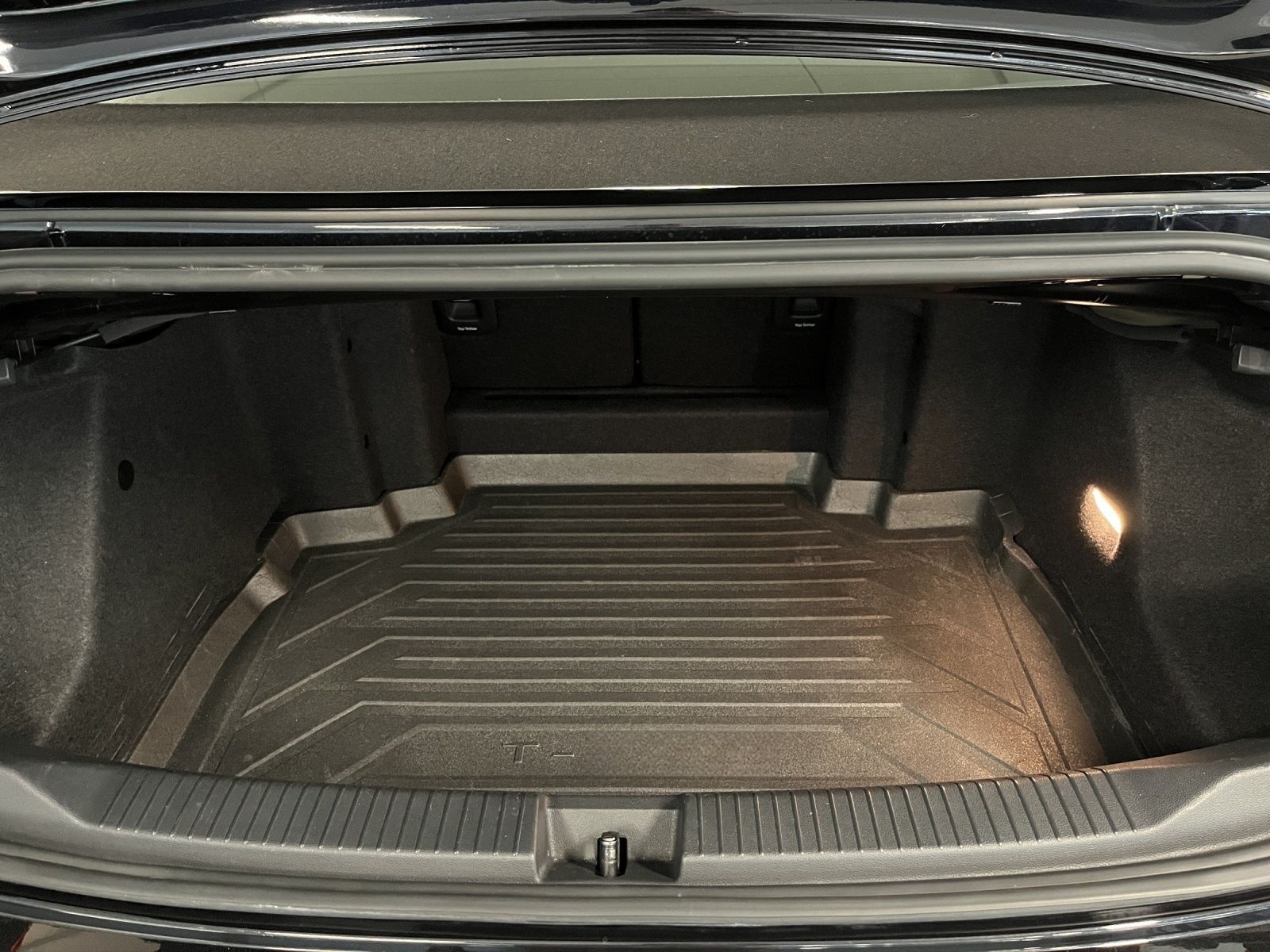 Volkswagen T-Roc Cabriolet 1.5 TSI DSG R-Line, APP, Sitzh., foto 15