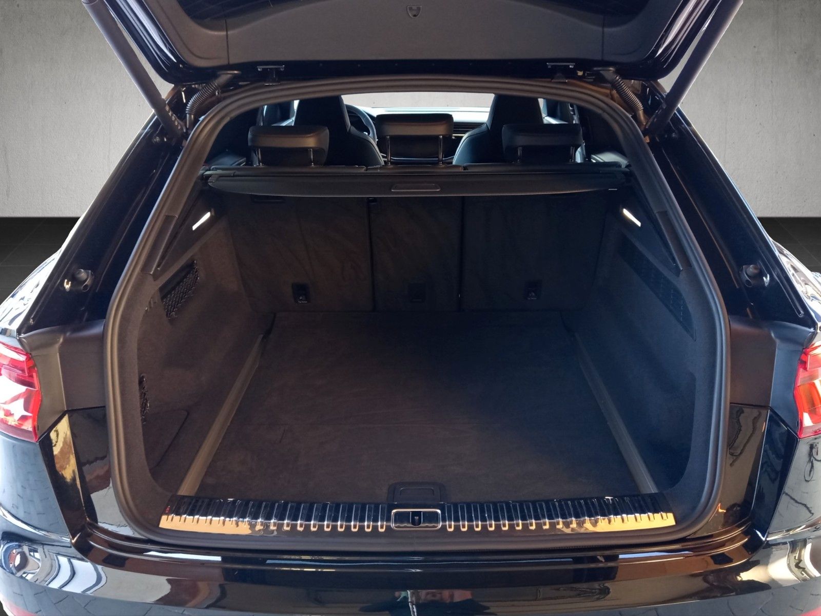 Audi RS Q8 quattro -MATRIX-PANO-360°-STANDHZG-AHK foto 20