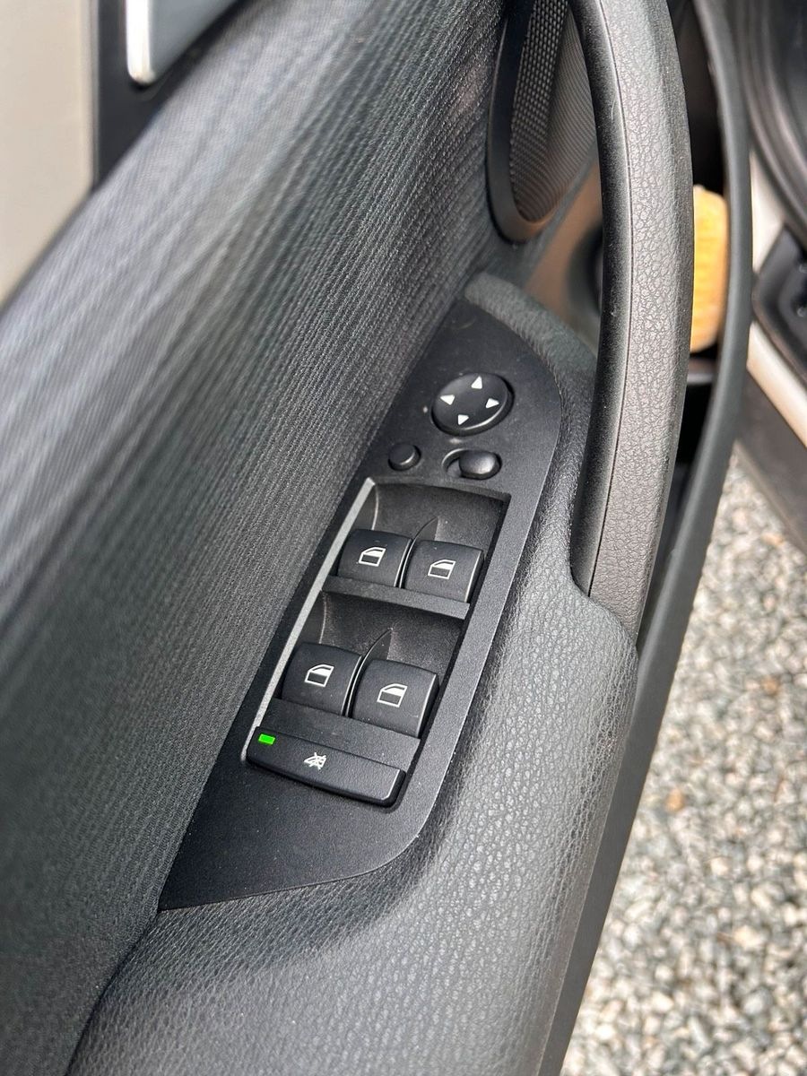 BMW X1 18d foto 8