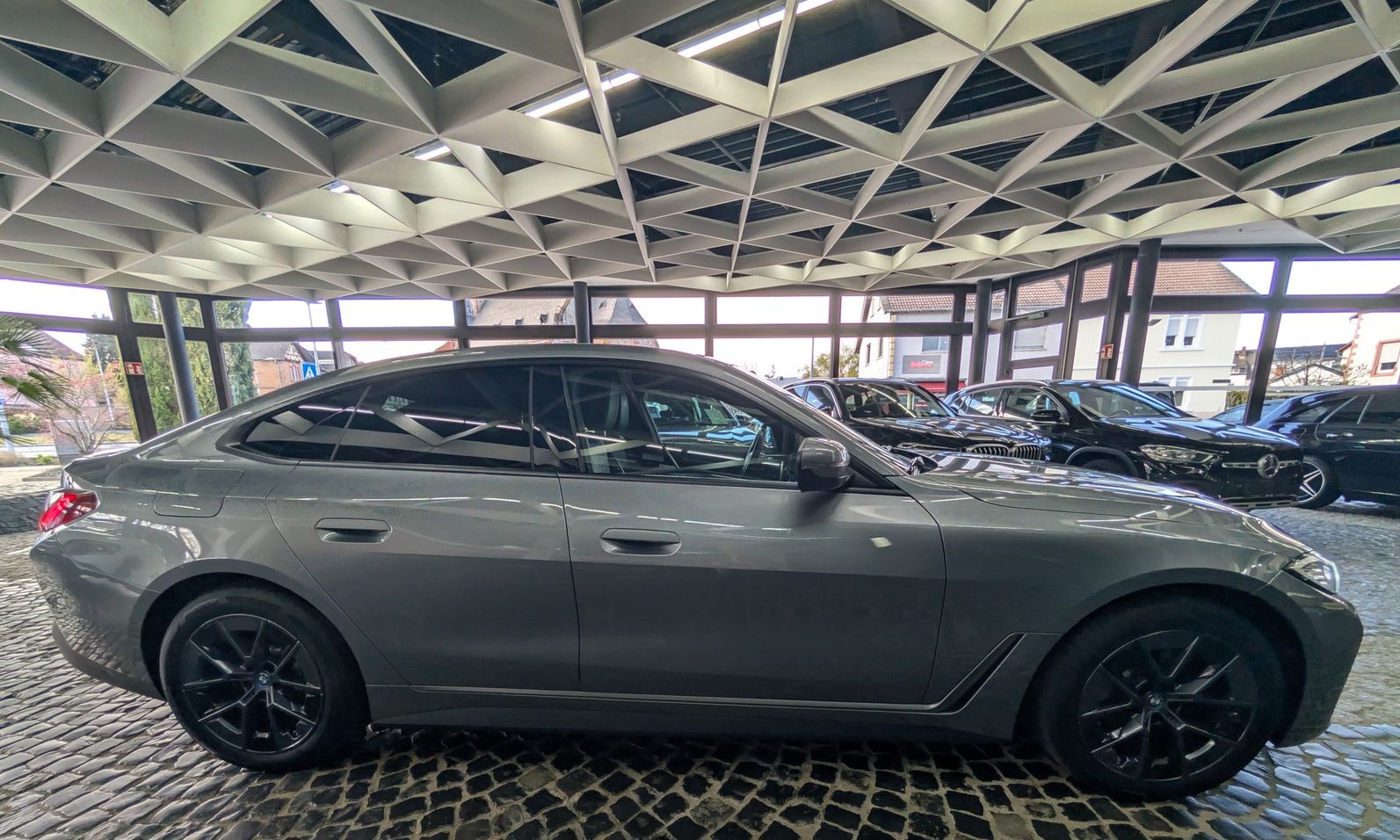 BMW i4 eDrive40 Gran Coupé AHK LED KAM LEDER SoH 95% foto 9