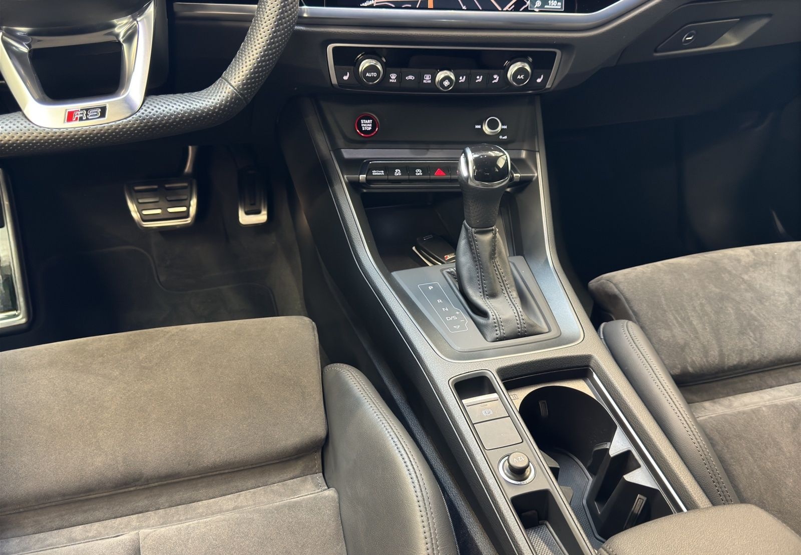 Audi RS Q3 2.5 TFSI quattro Black AHK Matrix RS-Sport foto 10