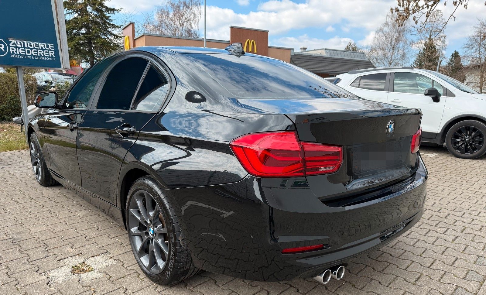 BMW 320 3 Limousine 320 d Advantage foto 10