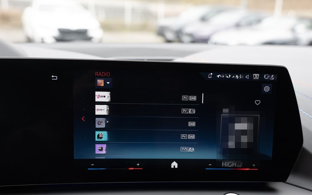 BMW 135 xDrive PANO HUD 360° LED ACC NAVI H/K SHZ foto 19