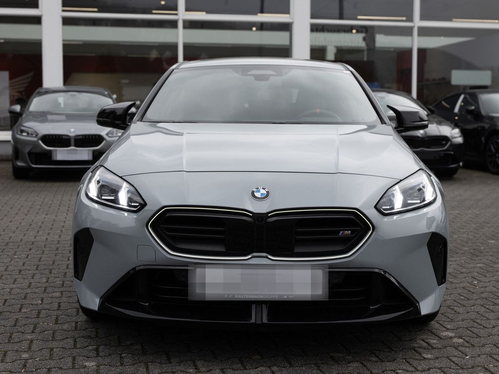 BMW M135i xDrive PANO HUD 360° LED ACC NAVI H/K SHZ foto 2