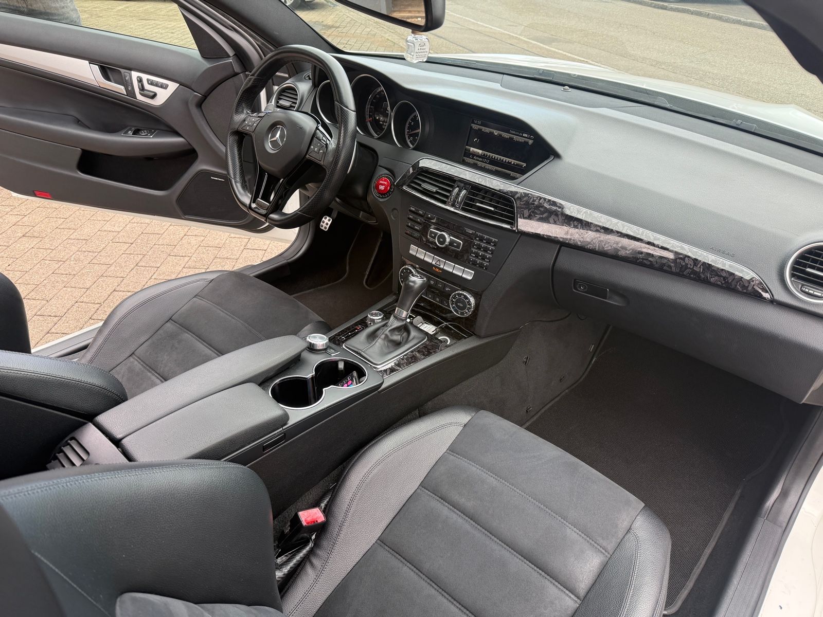 Mercedes-Benz C 63 AMG C Coupe C 63 AMG foto 20