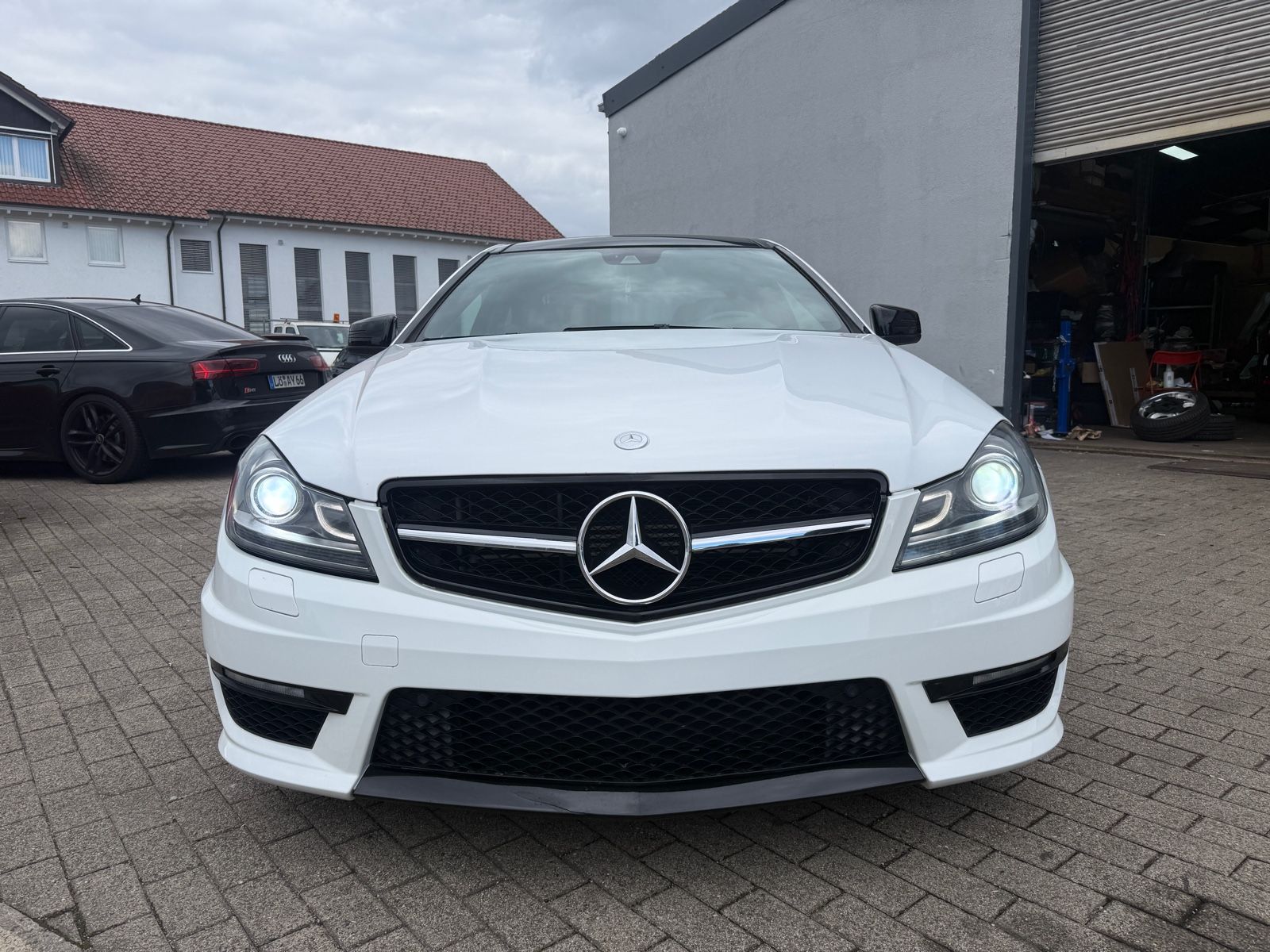 Mercedes-Benz C 63 AMG C Coupe C 63 AMG foto 3