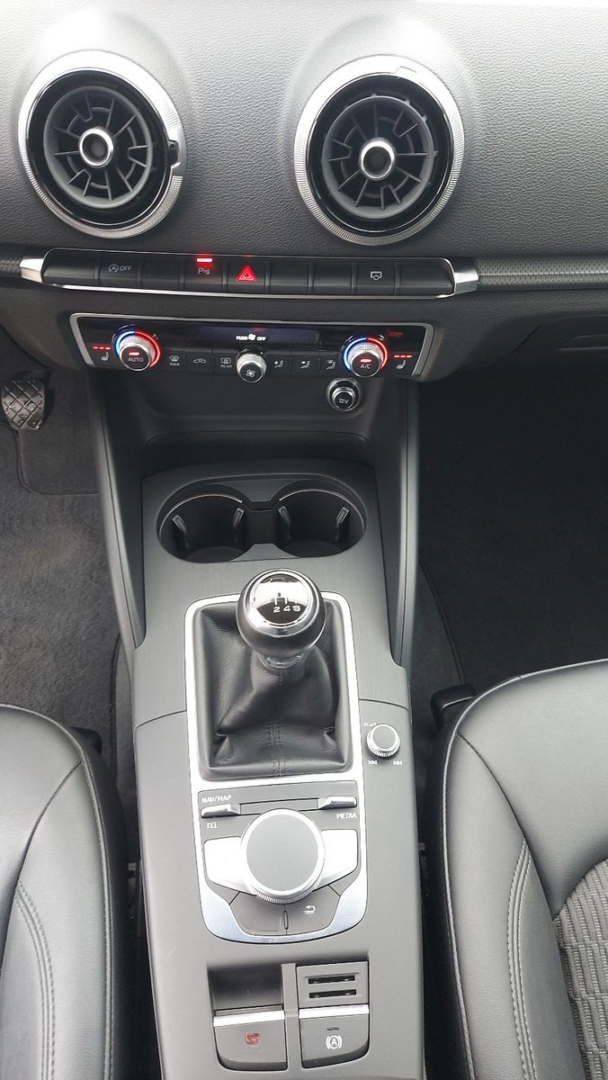 Audi A3 Sportback 35 TDI design LED SHZ Navi PDC foto 12