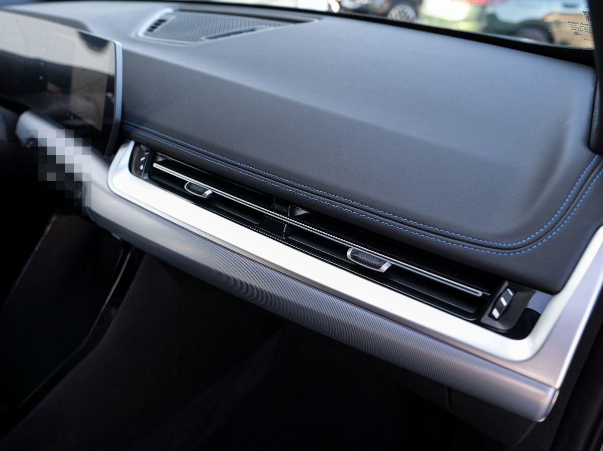 BMW X1 sDrive20i M-Sport AHK PANO KoZg AdLED RFK foto 12