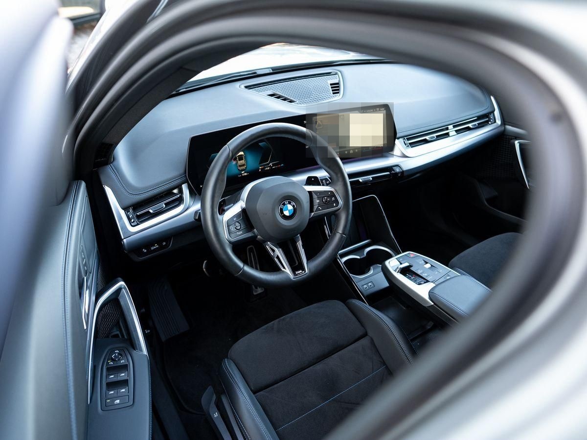 BMW X1 sDrive20i M-Sport AHK PANO KoZg AdLED RFK foto 8