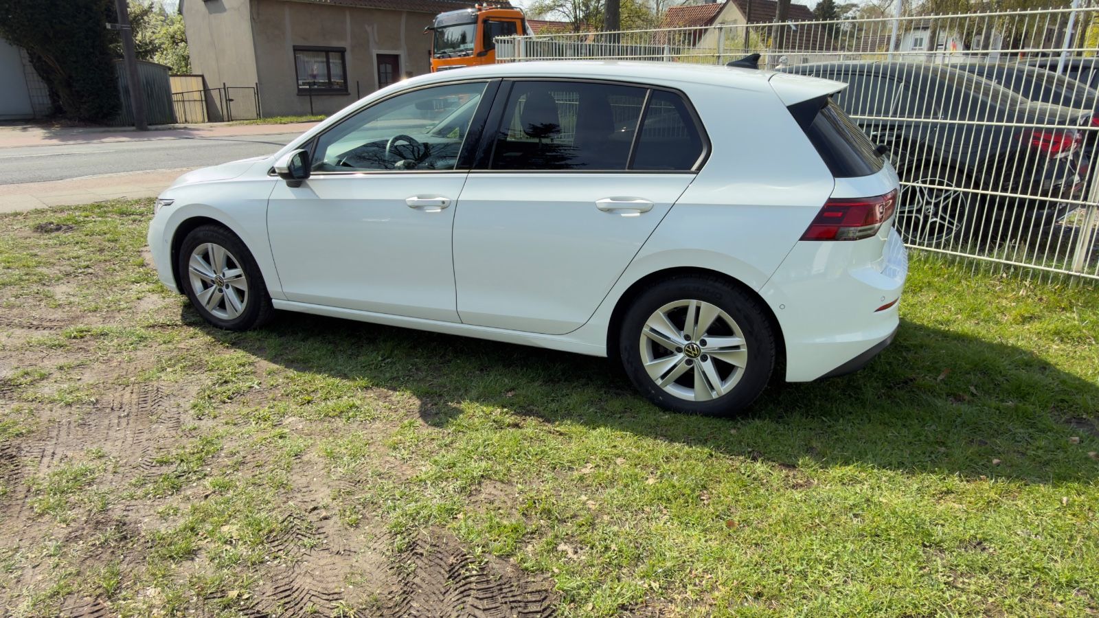 Volkswagen Golf 2.0 TDI SCR DSG Life LED ACC 2.Hand foto 13