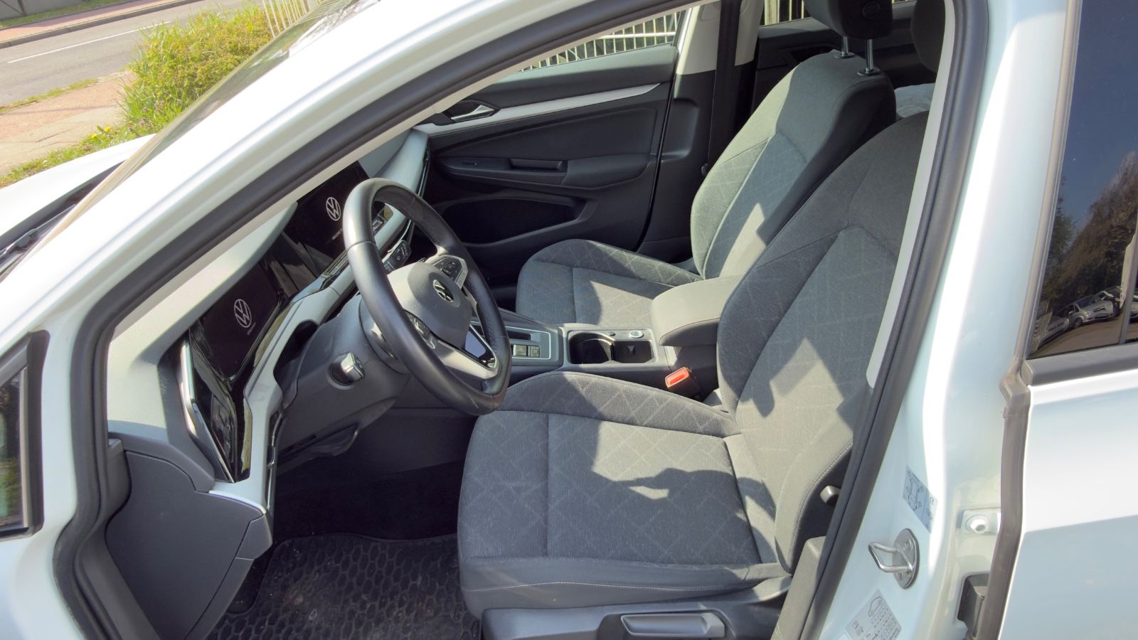 Volkswagen Golf 2.0 TDI SCR DSG Life LED ACC 2.Hand foto 15