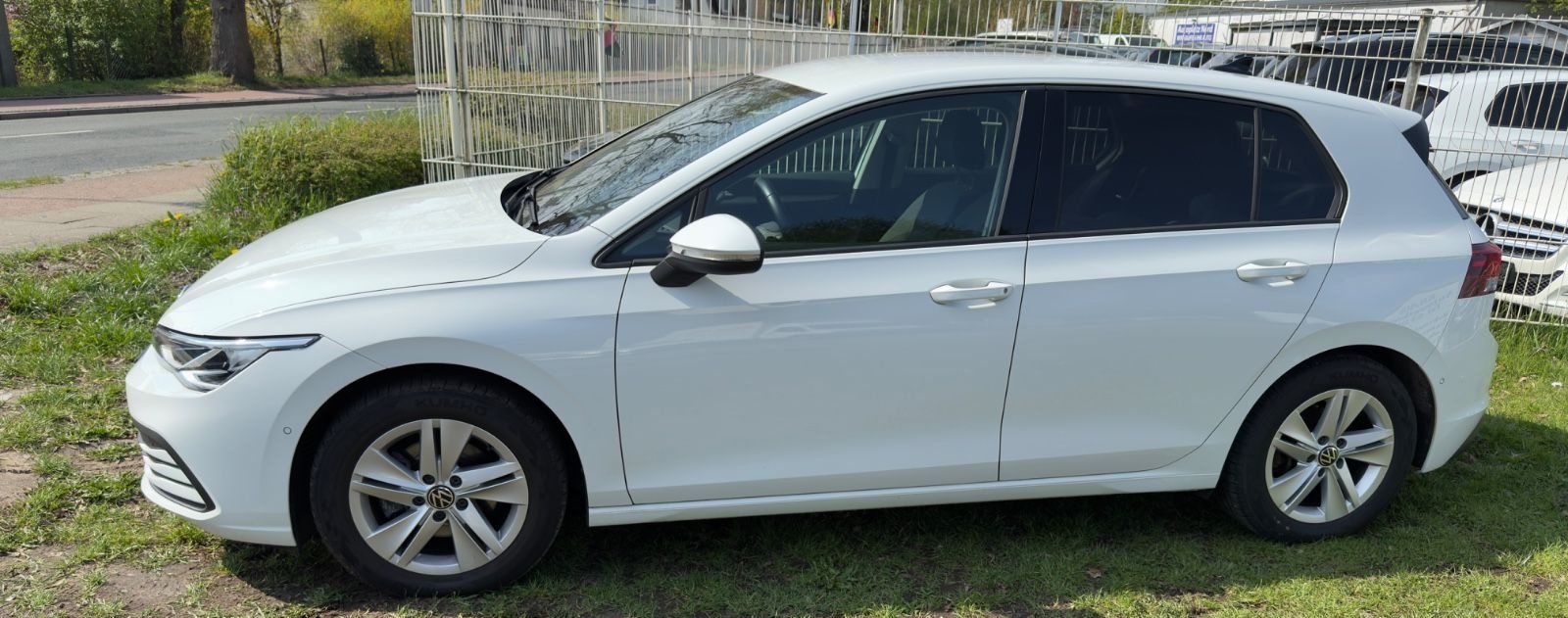 Volkswagen Golf 2.0 TDI SCR DSG Life LED ACC 2.Hand foto 4