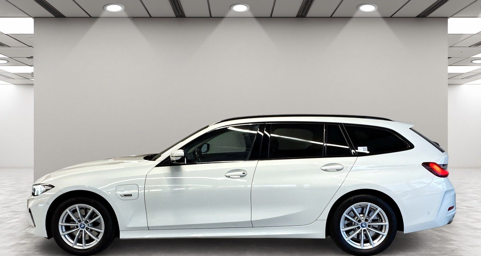 BMW 330e Touring Navi Kamera Sitzheizung foto 3