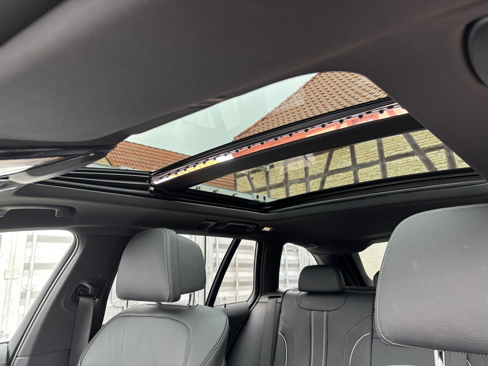 BMW 540d xDrive ///M Sport Laser LC Prof AHK HUD H&K foto 22