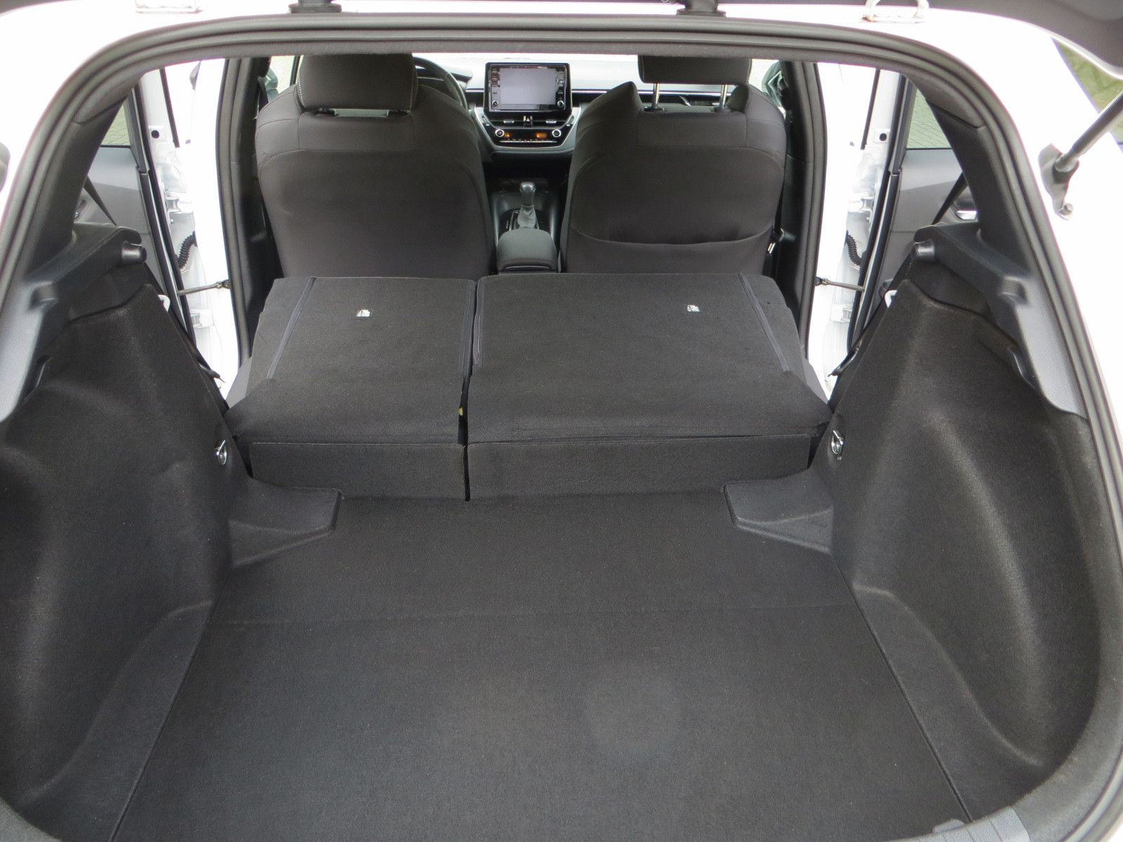 Toyota Corolla Hybrid Business Edition R-Kam +div. Ass foto 12