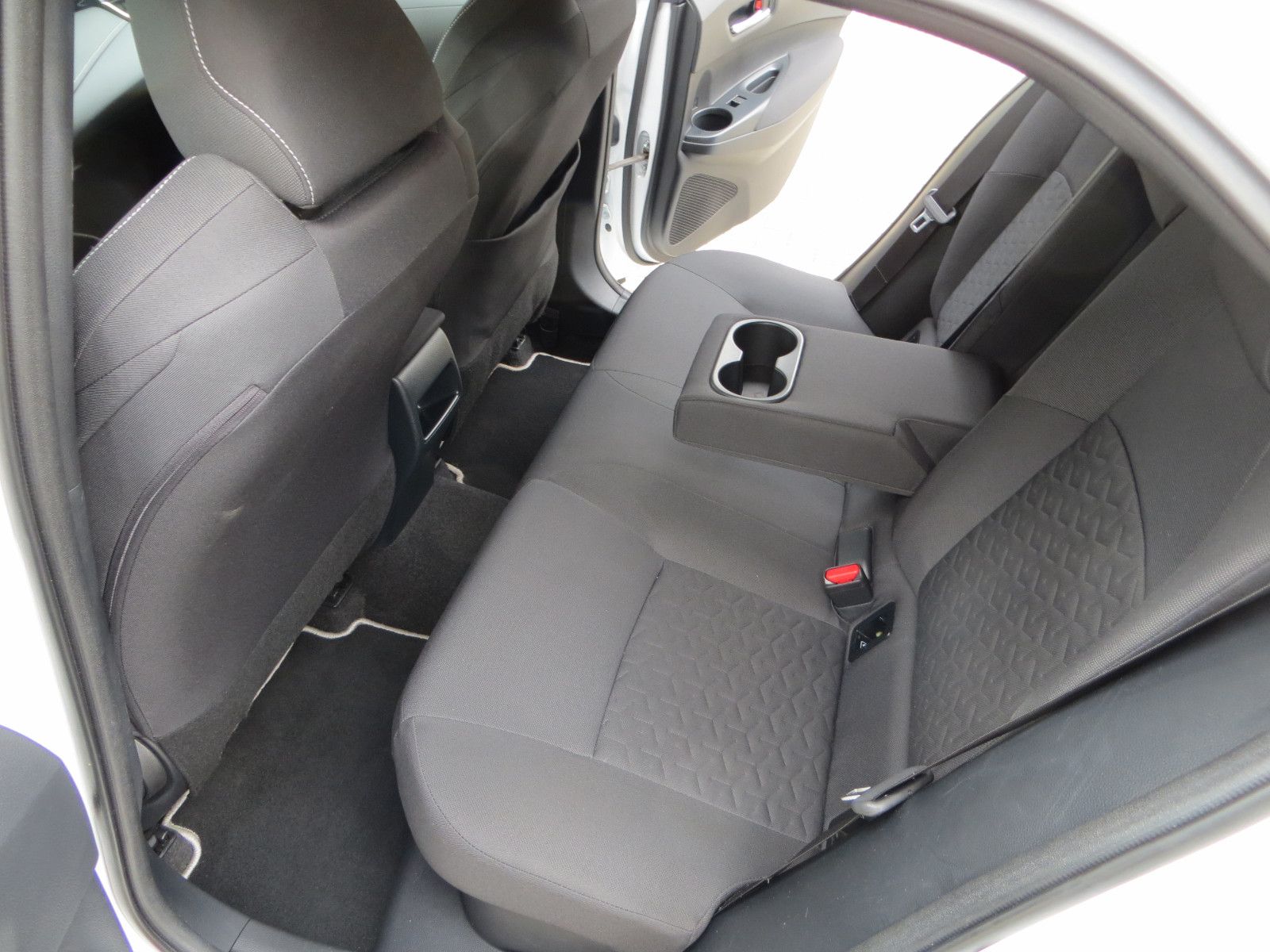 Toyota Corolla Hybrid Business Edition R-Kam +div. Ass foto 8