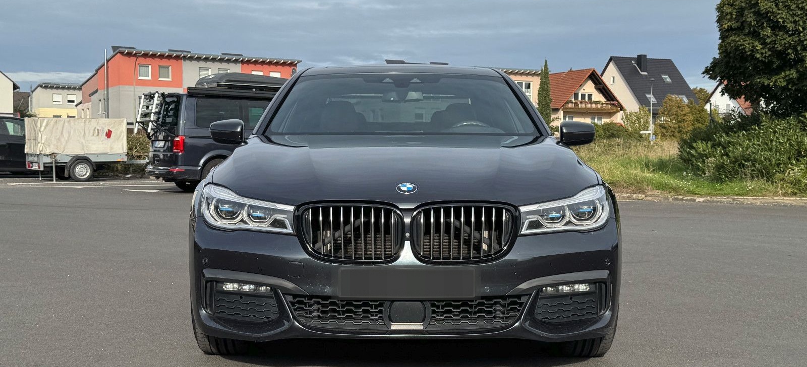 BMW 740e IPerfomance M-Sportpaket Laser B&W Driv Ass foto 2