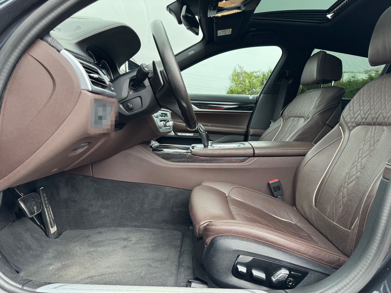 BMW 740e IPerfomance M-Sportpaket Laser B&W Driv Ass foto 11