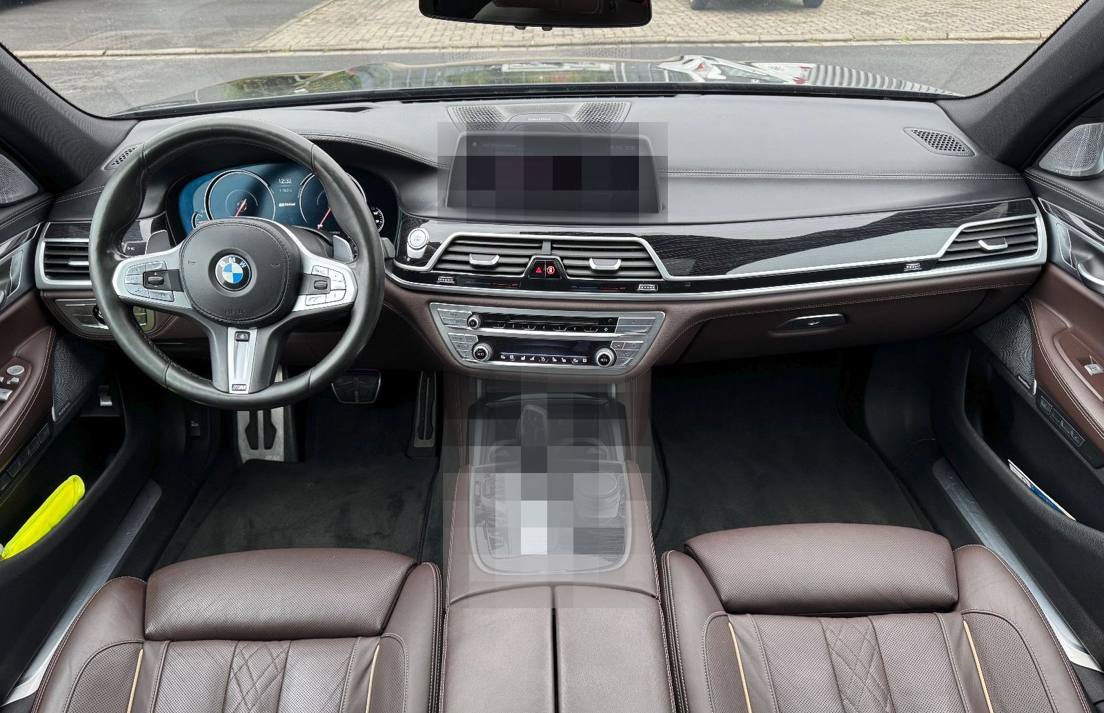 BMW 740e IPerfomance M-Sportpaket Laser B&W Driv Ass foto 12