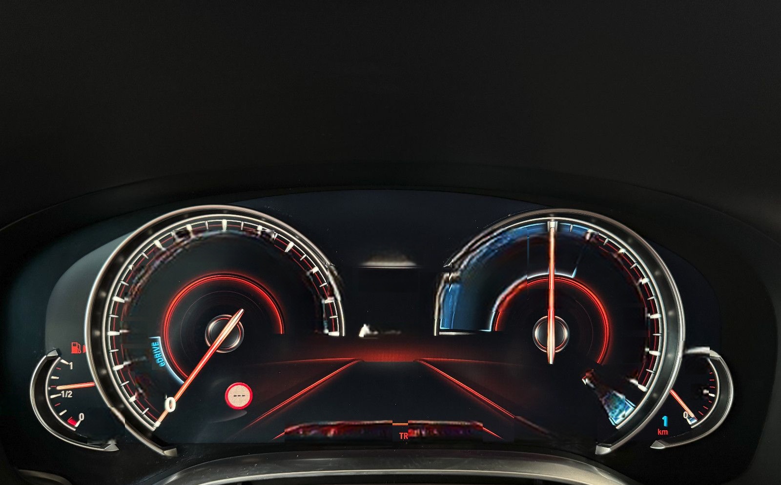 BMW 740e IPerfomance M-Sportpaket Laser B&W Driv Ass foto 13